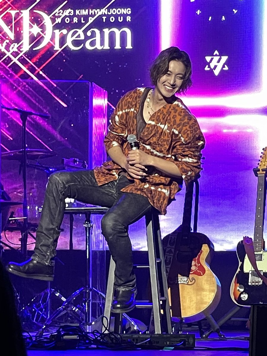 EtherealTY95's tweet photo. I just met my 첫사랑 after 10 years 🥹💚 @TheJourney_1302 
고마워 김현중오빠 💚
#KimHyunJoongUSATour 
#KimHyunJoongLA https://t.co/JfYlyQvnuM