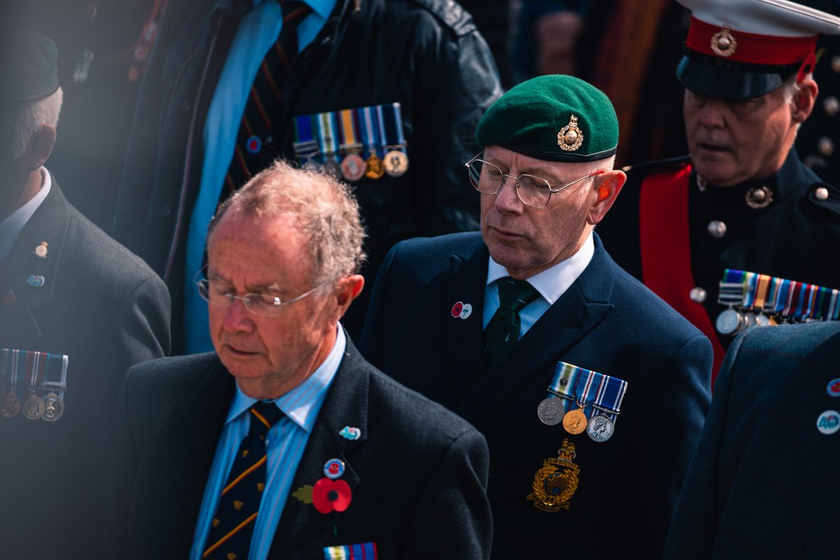 DefenceHQ's tweet photo. At 11am, Armed Forces personnel will join veterans and the Royal Family to remember those who have lost their lives in service to their country and in defence of our values.

At the Cenotaph and on operations around the world, we will remember them.

#LestWeForget https://t.co/ziYQgQAP4L