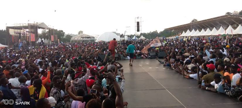 jiamejosh's tweet photo. Congrats @eddykenzoficial, Like @YkeeBenda said, Ug fans are always Ready &amp; available to support their own.
It's upon the artistes to "genuinely" unite that support &amp; we'll be out there, @AdaEhiMoses clearly said it, they got to a stage where they never hired any foreign...1/4 https://t.co/ctanfAsFn8