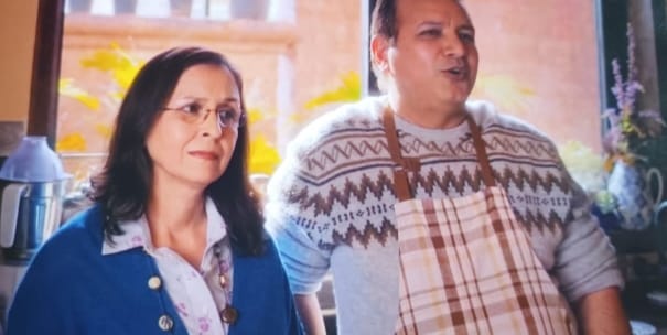 Priyank_hahaha's tweet image. They legit showed fencing in #Tripling season 3. 🤣🤣🤣 This serial is such a ROFL. I mean I can&apos;t stop fencing to solve ki palace hotel banega ki nahi. #Tripling truly rocks.