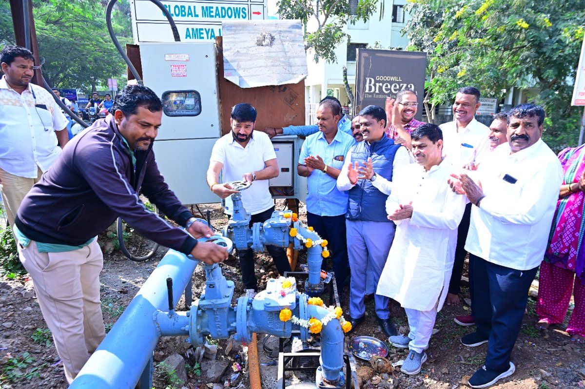 suniltingre's tweet photo. It gives immense pleasure to inform residents of #porwalroad of starting water supply with more pressure via newly installed booster pump. Inauguration of booster pump was done today at Porwal road, Lohgaon with residents of porwal road. @PorwalRoad @RoadPorwal @LRWAPune https://t.co/rYIUjuyOSD
