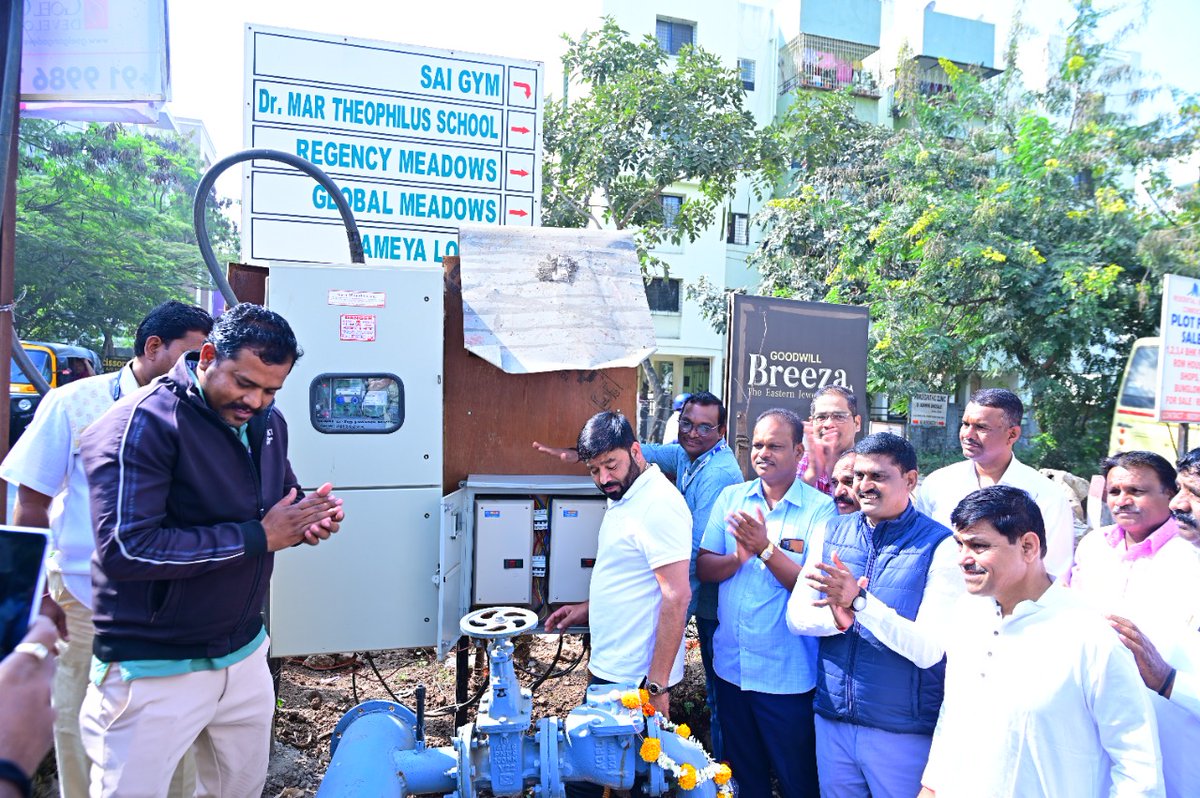 suniltingre's tweet photo. It gives immense pleasure to inform residents of #porwalroad of starting water supply with more pressure via newly installed booster pump. Inauguration of booster pump was done today at Porwal road, Lohgaon with residents of porwal road. @PorwalRoad @RoadPorwal @LRWAPune https://t.co/rYIUjuyOSD