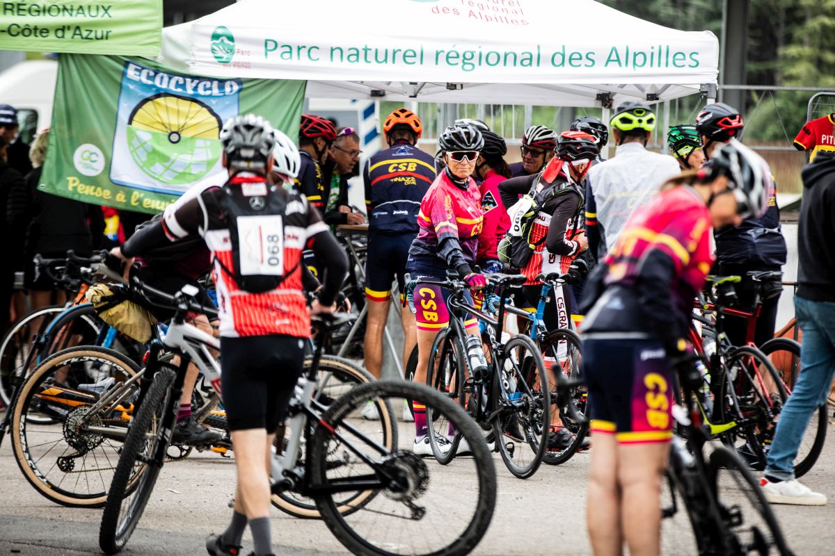 ECOCYCLO1's tweet photo. La Voie Aurélia - Les Alpilles à vélo. REtrospective sur l'édition 2022...
https://t.co/euW3C1prAP https://t.co/vN5FLawMD1