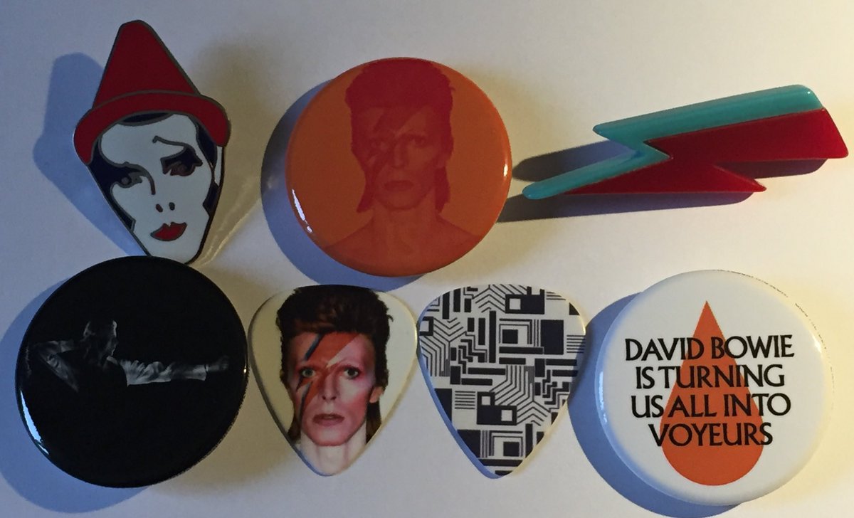 @japaneseforms @DavidBowieReal @GCPunkNewWave @NewWaveAndPunk @GJMunro26 @caroline_binnie @davidjmanktelow The Bowie exhibition at the V&A in London in 2013