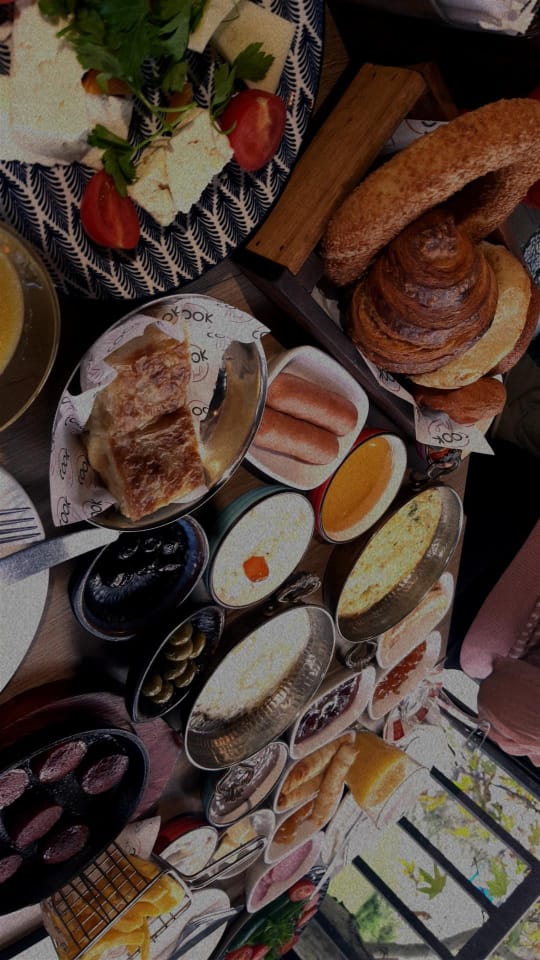 O qədər pul veresən+çoxu da süfrədə qala yeməyəsən🥲üreyim ağrıdı lap😂😂lazım idi mənə