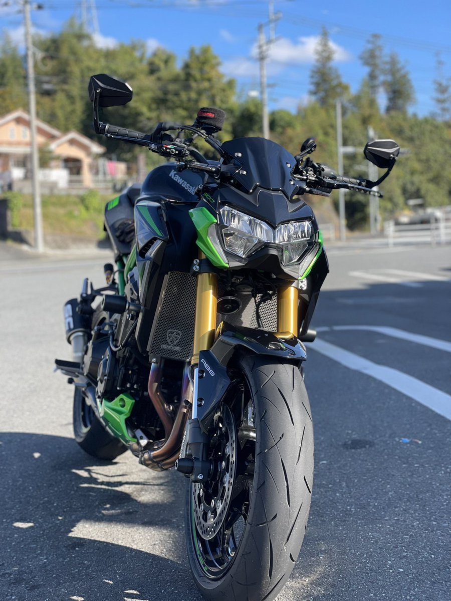 SuZ900's tweet photo. ミラーをバーエンドに交換したら雰囲気変わっていい感じ😍
早くベビーフェイスのバックステップこないかなー🥲🥲 https://t.co/wmtSri0eAz