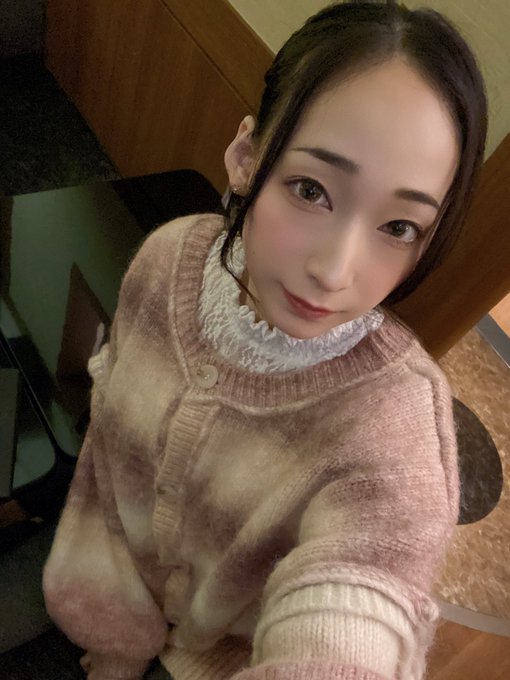 今日は週刊プレイボーイさんのインタビューでした！21日(月)発売です✨ https://t.co/uMPIa3XfQ1<a href="/tag/%E5%89%8D%E6%92%AE%E3%81%A3%E3%81%9F%E3%82%84%E3%81%A4"class="tags"><span>#前撮ったやつ</span></a>