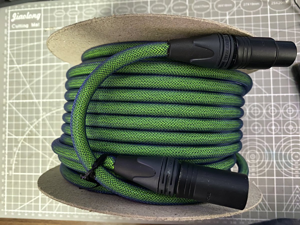 omegacables_jp's tweet image. おしゃれなマイクケーブル🎤
#マイクケーブル #Vtuber #配信