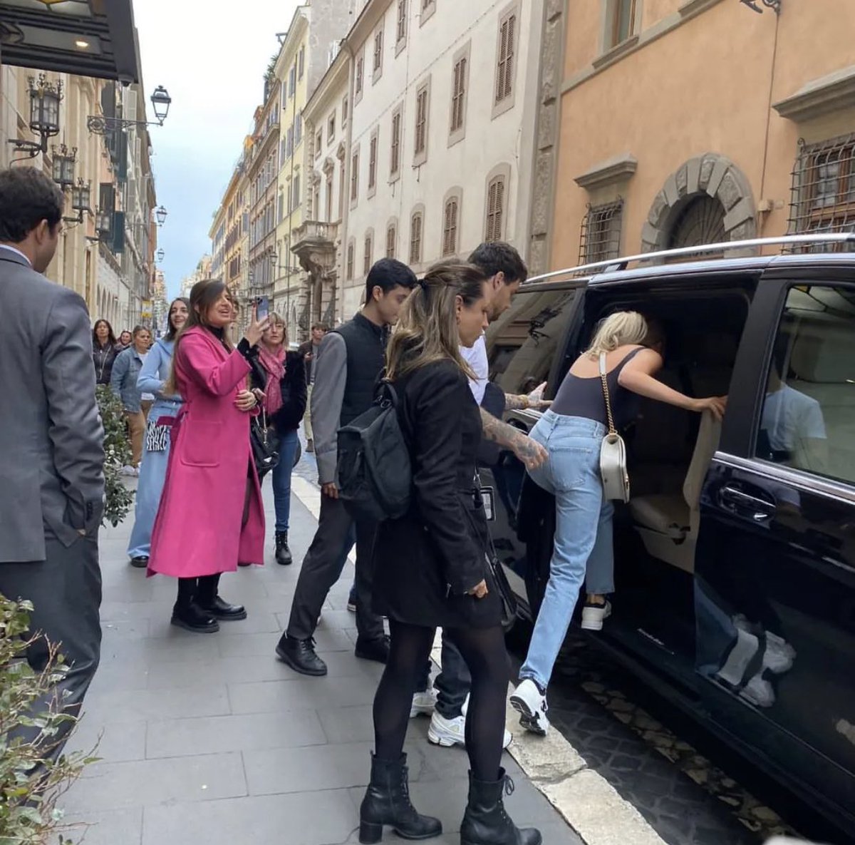 LJPayneItalia's tweet photo. Liam questo weekend, a Roma! 🇮🇹 https://t.co/k21BxZFKk6