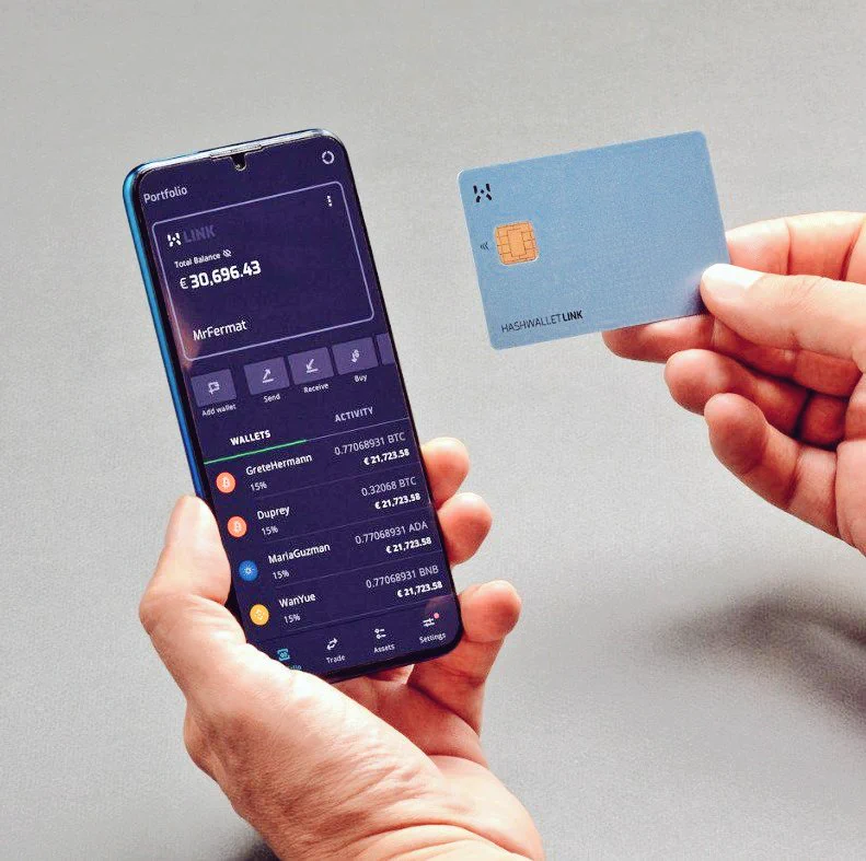 HASHWallet, a highly secured hardware wallet to protect your cryptos.