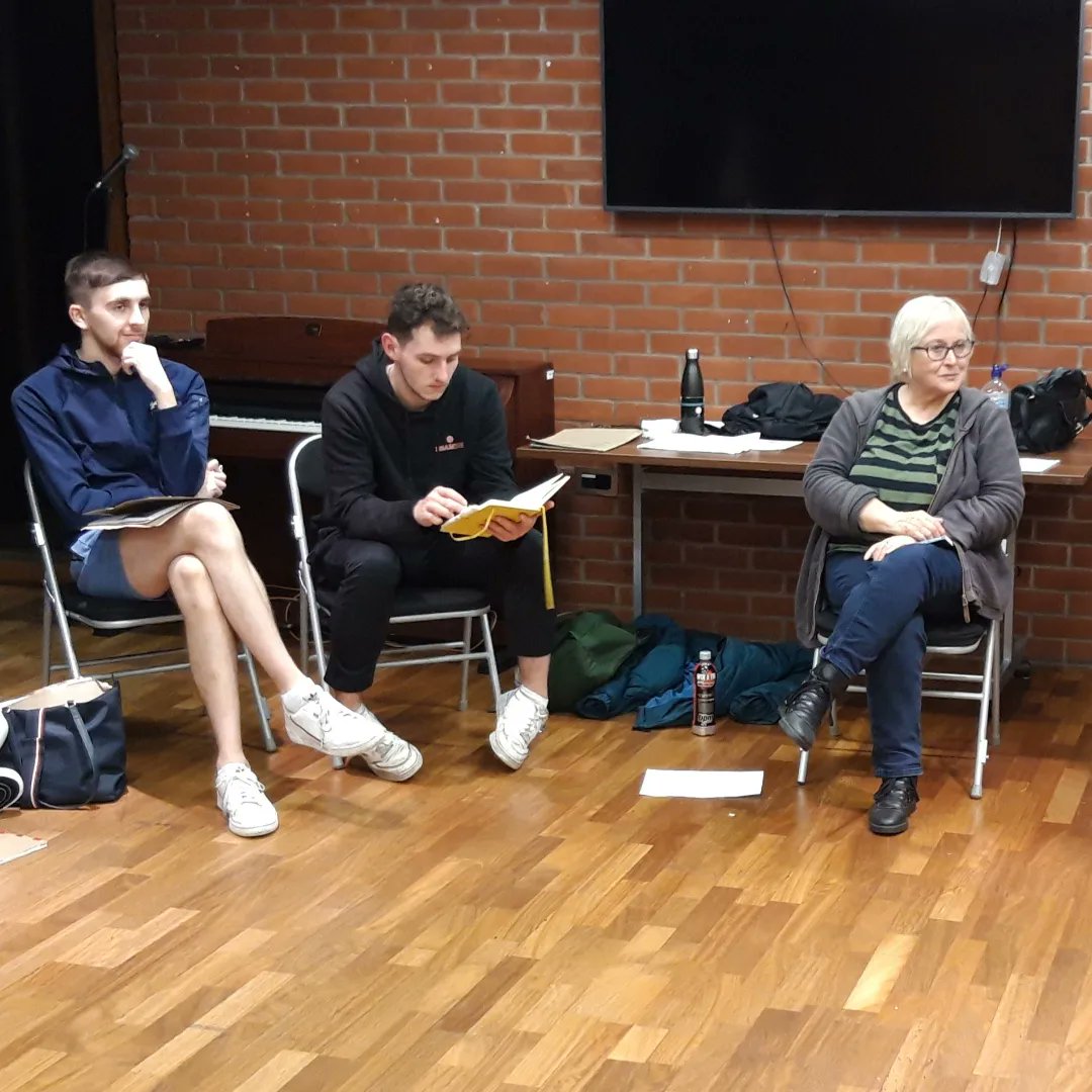 LyricLearning's tweet image. Delighted to welcome back to Drama Studio acting guru and author, Annie Tyson. Her recently published book is a must-have, comprehensive and totally practical guide!