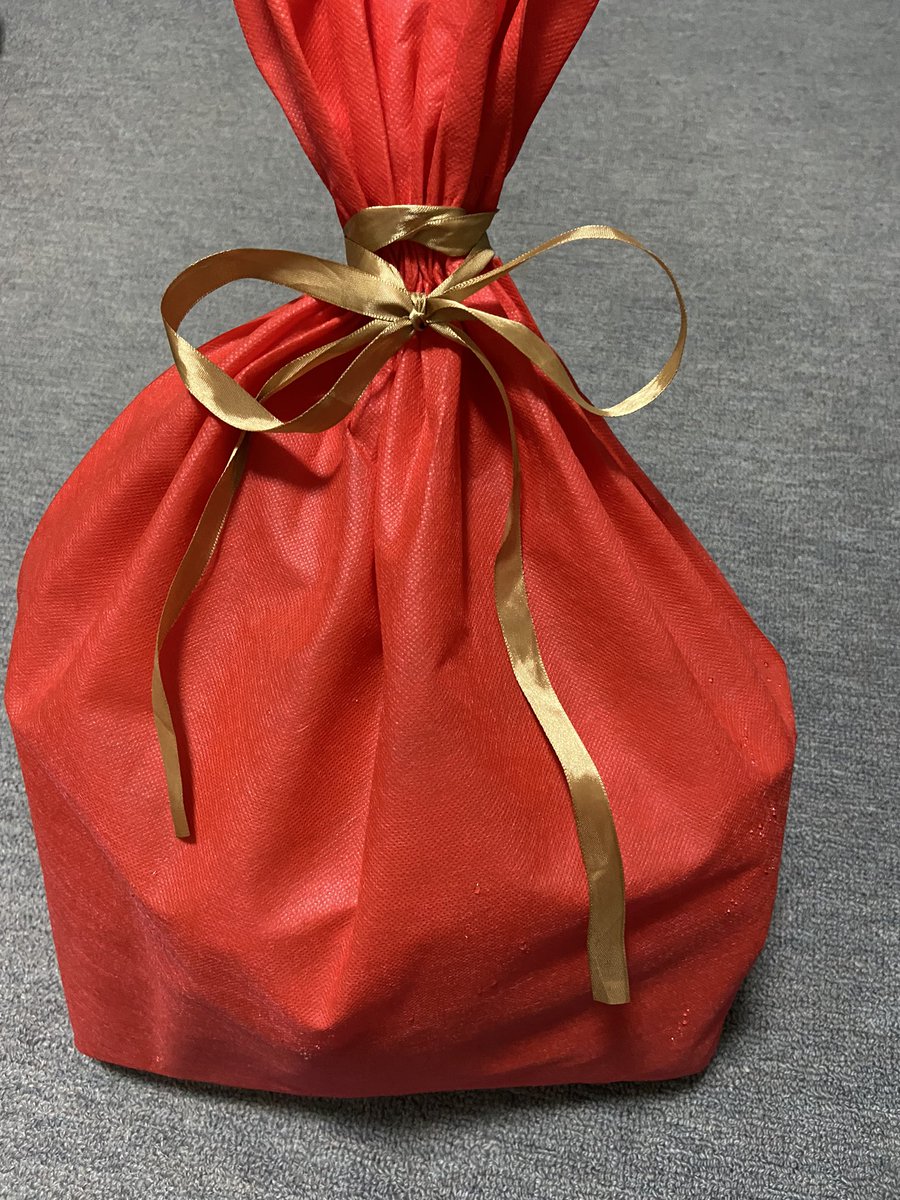 daikitomi's tweet photo. バスケプチ大会で優勝
景品可愛いw🎅 https://t.co/O2Es5756Tm