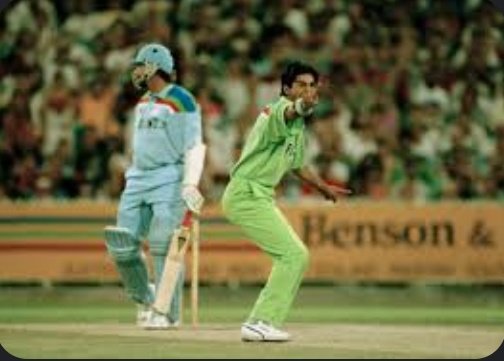 mkamran869's tweet photo. Like 92 we need a bowler to be MOTM for pakistan to win it from here.
#PitchYaGame #PAKvENG https://t.co/TeFX6AuKKr
