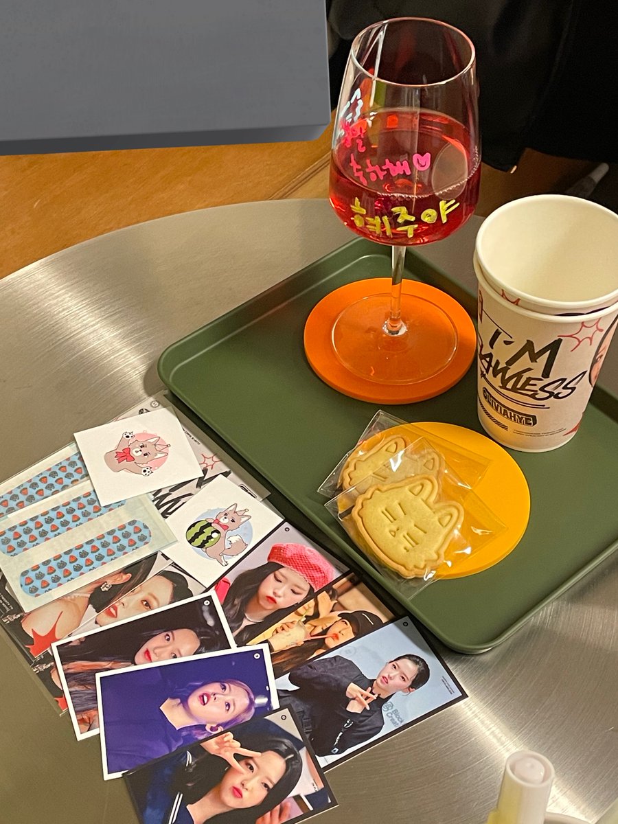 #혜주와_구름위로_둥둥
꾸밀 수 있는 게 많아서 넘 재밌었어요🖤
혜주 생일 축하해 따랑혀