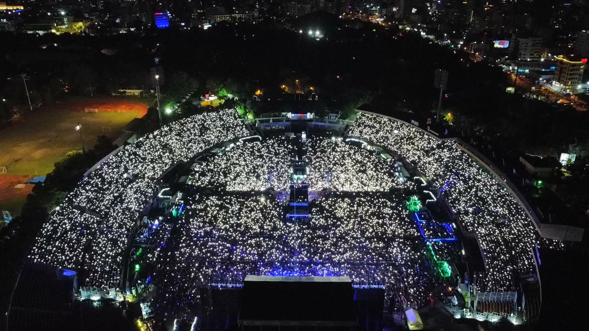 daddy_yankee's tweet photo. ¡Wow! Simplemente Gracias 🇩🇴🔥 https://t.co/MnhEf8lY1P