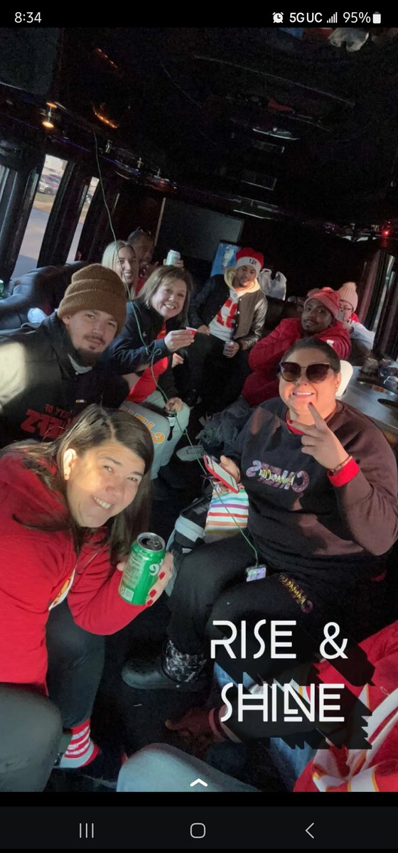 ginar40's tweet photo. #ChiefsKingdom https://t.co/YH5q9hJQuZ