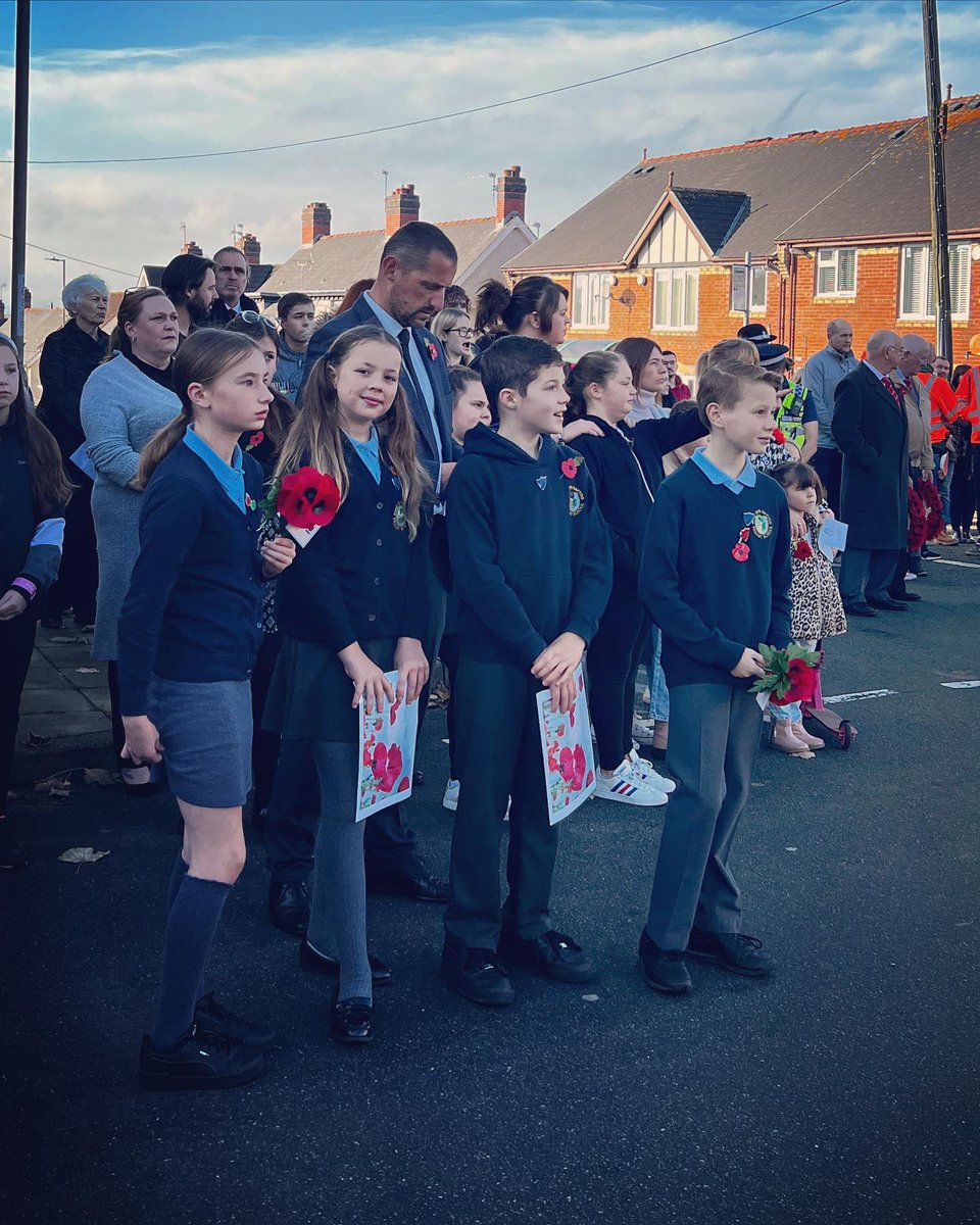 km_stanford's tweet photo. Proud Mum moment… our Head Girl represented her school by delivering a remembrance poem alongside Head Boy Jayke in front of lots of people in the Village this morning 🎤🎖@RhiwSyrDafydd  @MrsCLongRSDP https://t.co/DRoZ8c6AEP