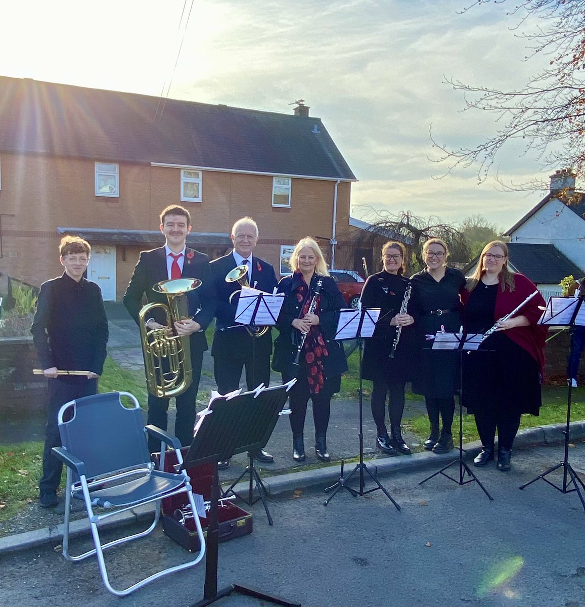 The band were honoured to be asked to play at Groesfaen’s Remembrance Service this afternoon 🌺 #RemembranceSunday