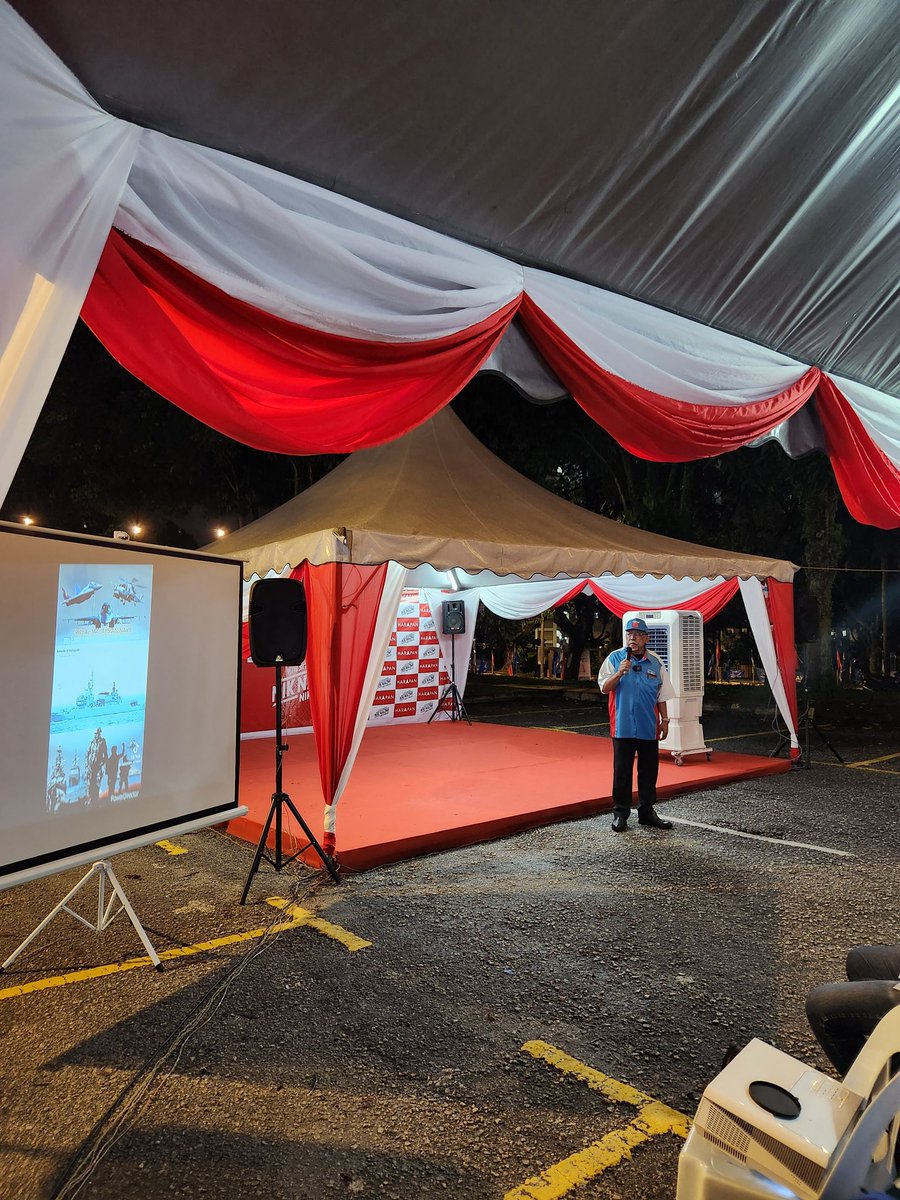 Imran_AbdHamid's tweet photo. Saya tekad mengangkat suara anggota dan veteran TLDM khususnya, agar kebajikan kami terbela. Turut berkongsi bersama masyarakat awam, pengorbanan dan tugas TLDM menjamin kedaulatan perairan negara.

#KitaBoleh
#AyuhMalaysia

@niknazmi @WongChen_MY @zahirhassan https://t.co/WCdZWugC2g