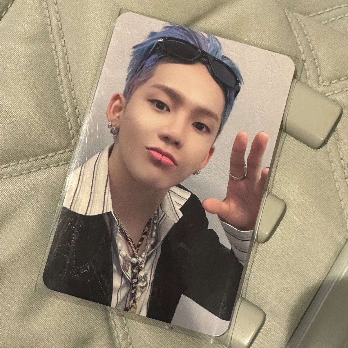 mywishxlee's tweet photo. อะเค แก้บน 

แจกการ์ดส้อก md luckydraw หน้าคอน 👋🏻
สงวนสิทธิ์แค่ฟลวนะคับ รีเลย
สุ่มตอนเค้าถึงไทยค่ะ 💖 https://t.co/8Cla5zVefF
