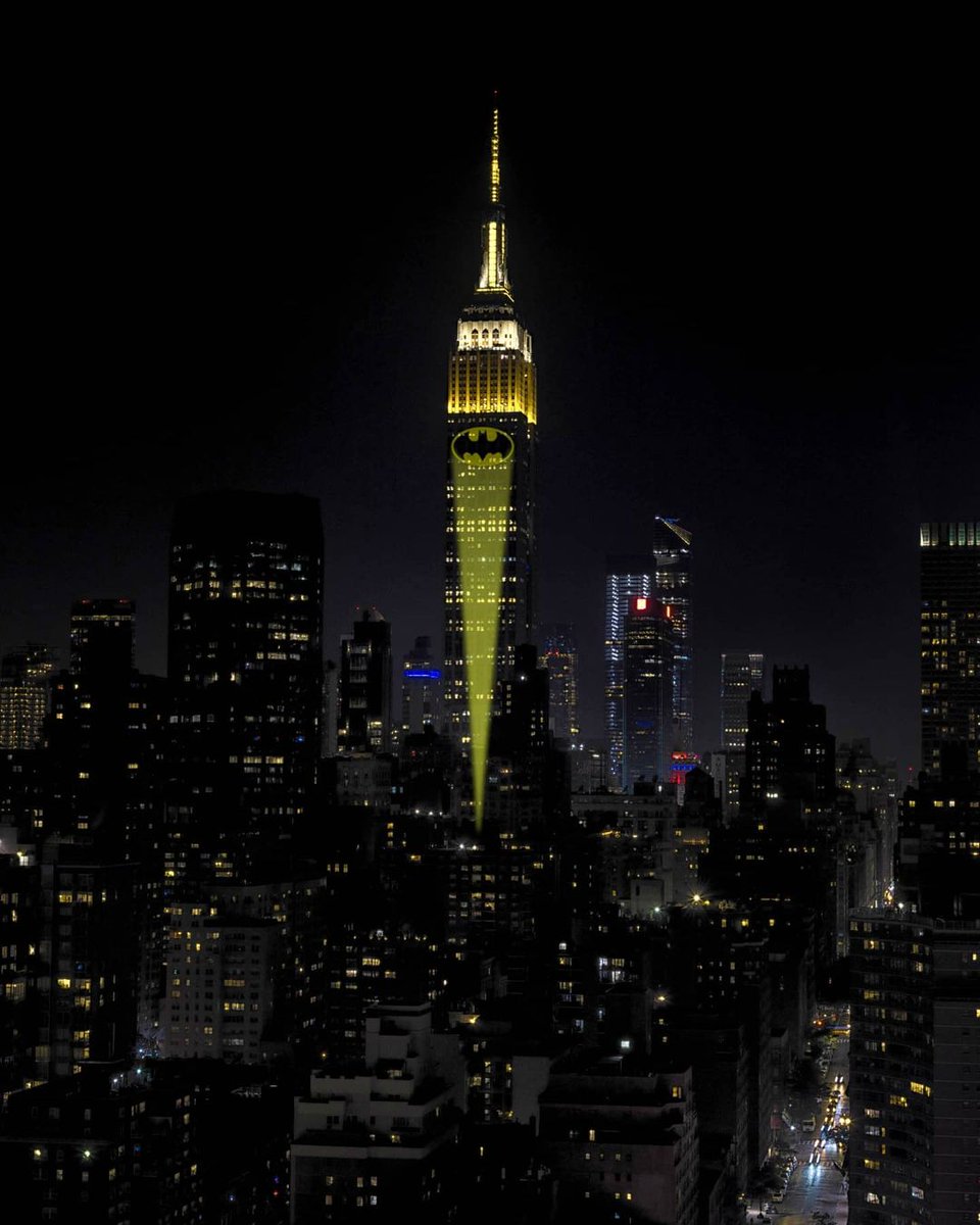 ryanarey's tweet photo. In the 80s, Kevin Conroy was on the verge of getting the lead in a buddy-cop show, until the producer found out he was gay. He called Kevin the f-word and said no one would ever hire him.

This week, the Empire State Building was lit up in his honor. https://t.co/Dfei7qNThl