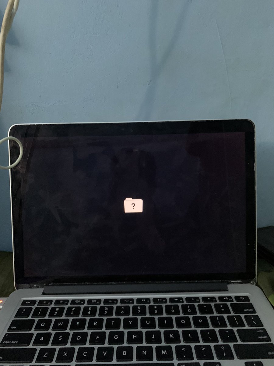 finiagara1's tweet photo. Woyyyylahhhh mau nugas malah eror ngentoddd https://t.co/e9FUDlsxz7