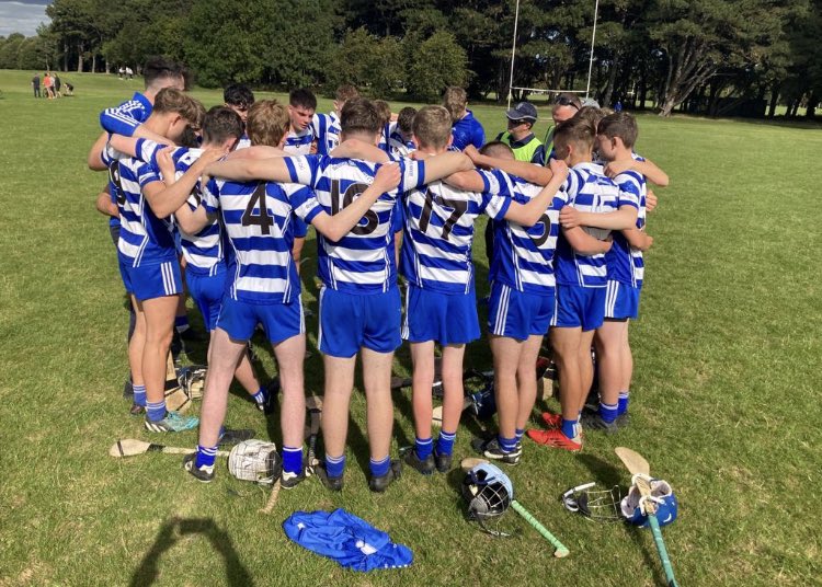 Well done U 17 hurlers, win takes them through to the semi finals👏👏🔵⚪️🔵⚪️