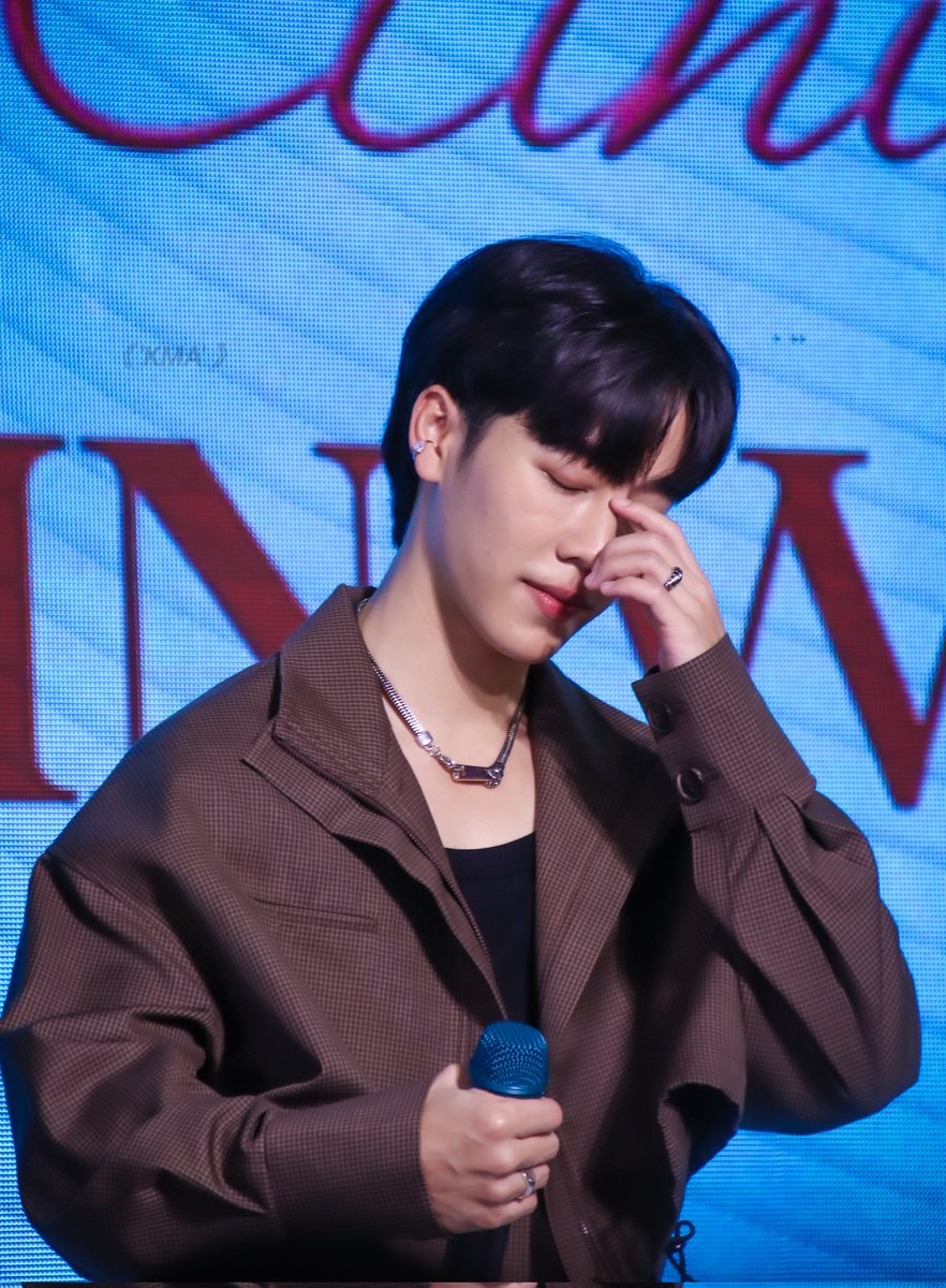 Yow_KMA's tweet photo. คนนึงหล่อ จนแทบหลอมละลาย ����
คนนึงสวย จนหัวใจทำงานหนัก 🥰
13.11.65
#yinyin_anw @yinyin_anw
#warwar @warwanarat
#DestinyClinicYinWar https://t.co/iJpe25COGe