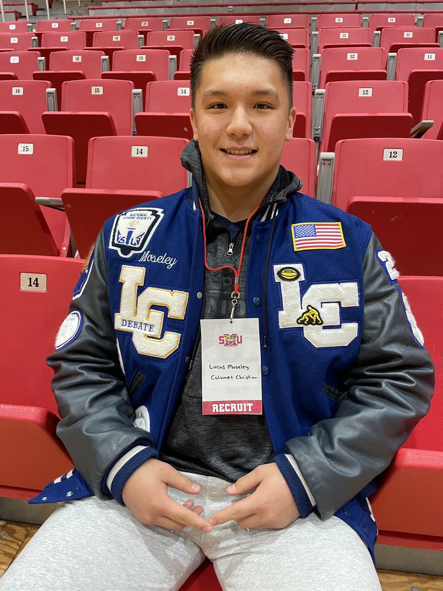 moseleyla05's tweet photo. Congrats on the win last night @SXUFootball! Thank you for the invite! #thekickinglinebacker @CalumetPatriots @YoPastorBrett @CecDJones @CNendick25 @IndyWeOutHere @IndianaPreps @PrepRedzoneIN https://t.co/yGHEvmiyIj