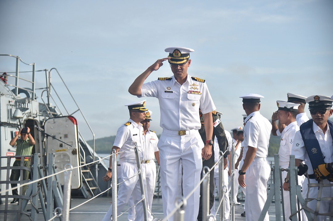 MPA_Barat's tweet photo. Welcome home LeQFighters!

@KD_LekiuFFGH30 selamat tiba di Tambatan Pangkalan Lumut hari ini setelah berjaya 83 melaksanakan misi pelayaran Regional Partnership Exercise 2022 #RPEX22. BZ!

@tldm_rasmi 
@KAMARUDDIN_OMAR  
#NavyNews https://t.co/OK5Us4B60W