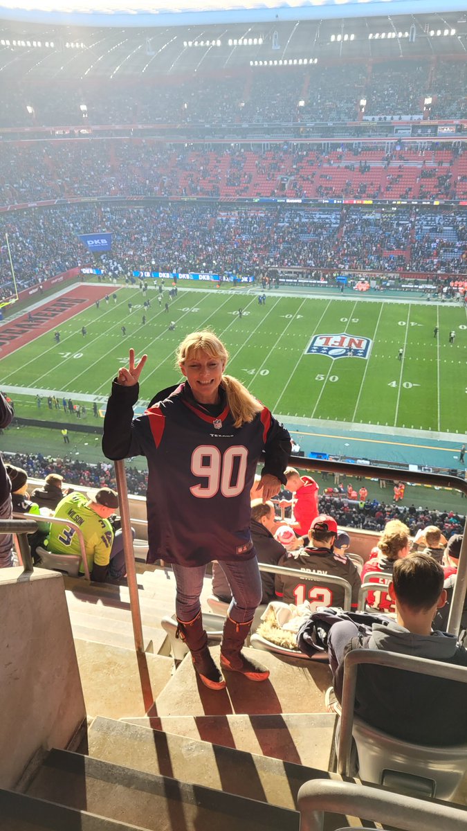 SimoneHi's tweet image. #ranNFL