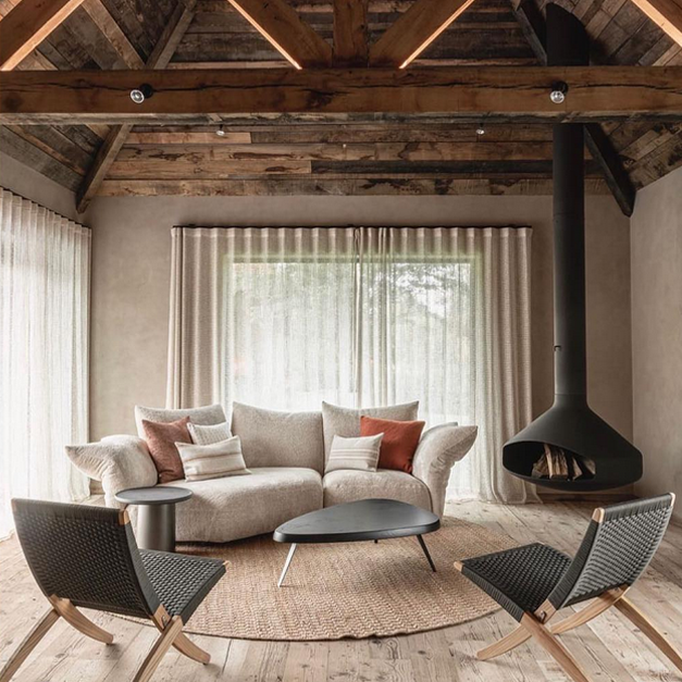 theodoresdc's tweet photo. What’s important in a SOFA? Design Comfort Quality the #StandardSofa designed by Francesco Binfaré and handmade by #EDRA in Italy has it all. @bertdemasurephotography
#modernsofa #modernfurniture #interiordesign #visittheodores #designdc #livingroomdecor #livingroom #madeinitaly https://t.co/8pSsybS51t