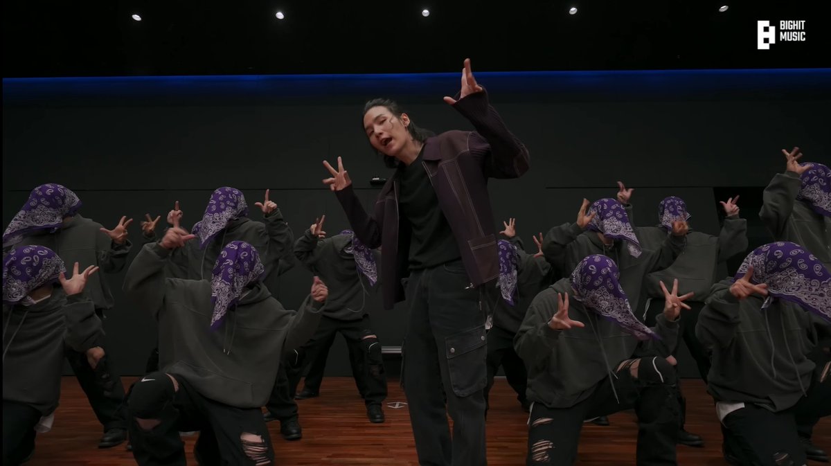 NyxAwakens's tweet image. I came for a break and here I am drooling over my boys 🤤
Yoongi... Sir, why you hungry? 🥲
#RunBTS #runbtsdancepractice