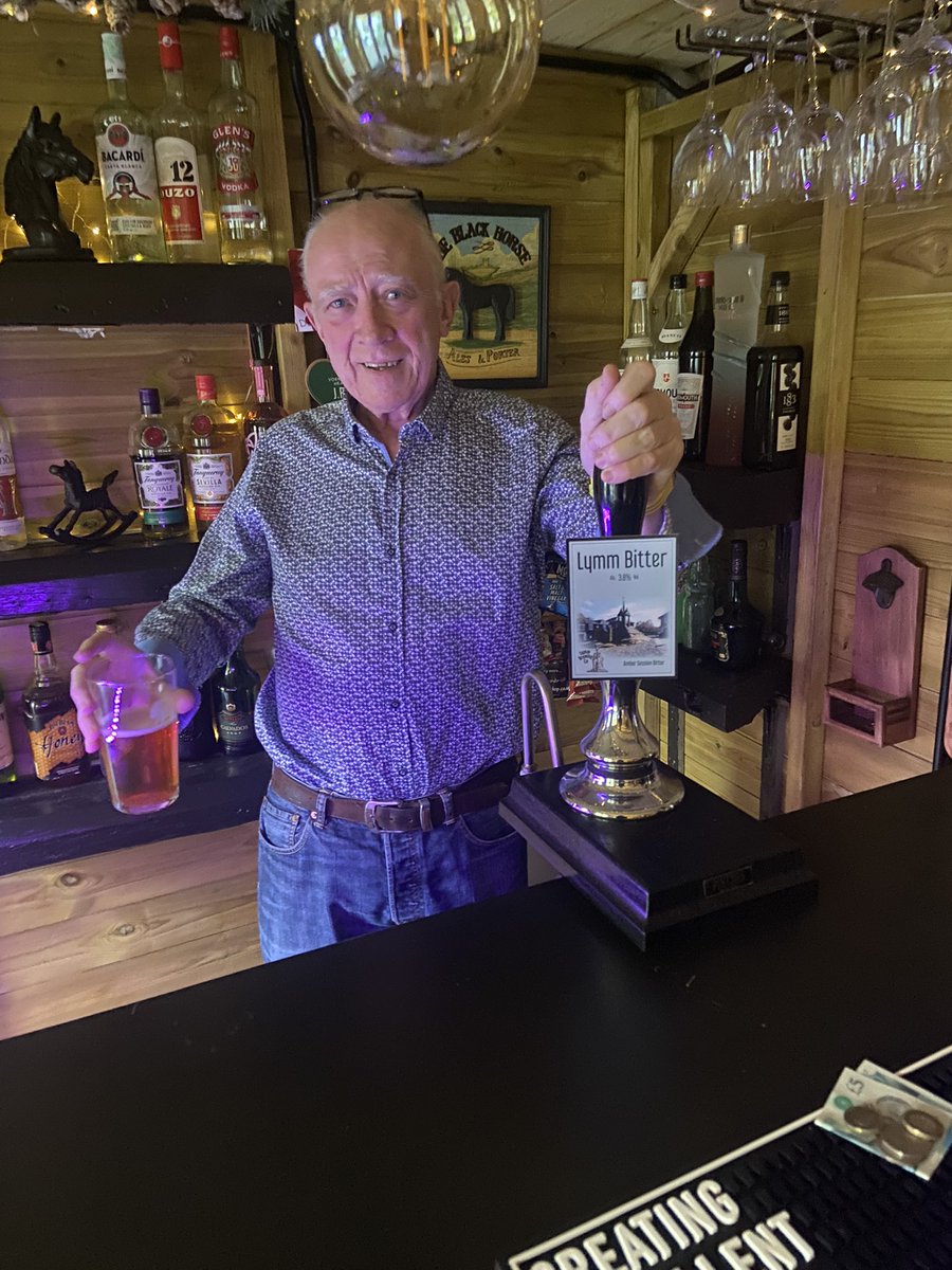 Eyup! Here's @garrytd enjoying our first tasting of #Lymm #Bitter from <a href="/DunhamMasseyAle/">DunhamMasseyBrewing</a> 
Many thanks to #Dunham for their helpful advice