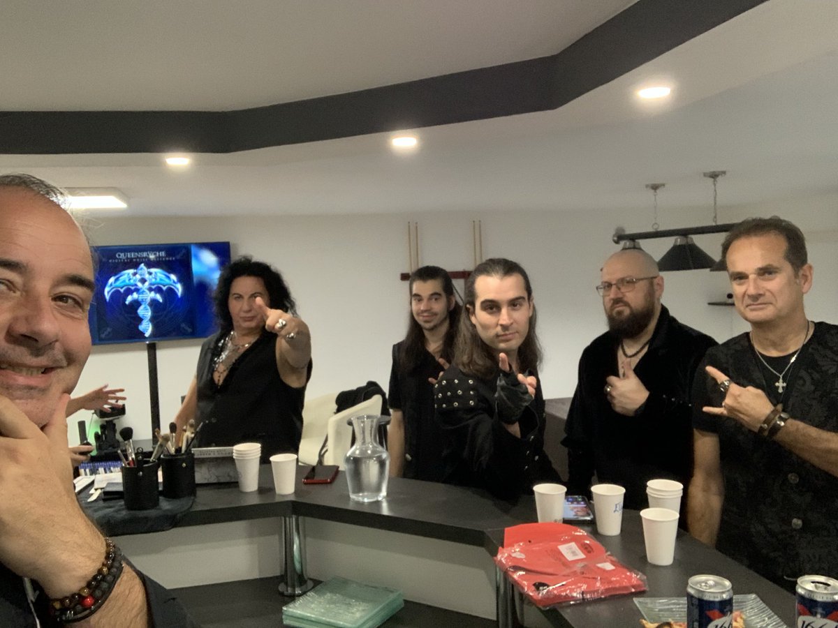 Arnljayprods1's tweet photo. #studio #shooting #session #with @Radburn #extract #by #arnaljayshoot #for #radburn #and #arnaljayprods #serious #project #ongoing #powermetal @cedlegger @bobsaliba @ellyiotradburn @_JackMcNally @sabinegoyon https://t.co/l8UevfnMuC
