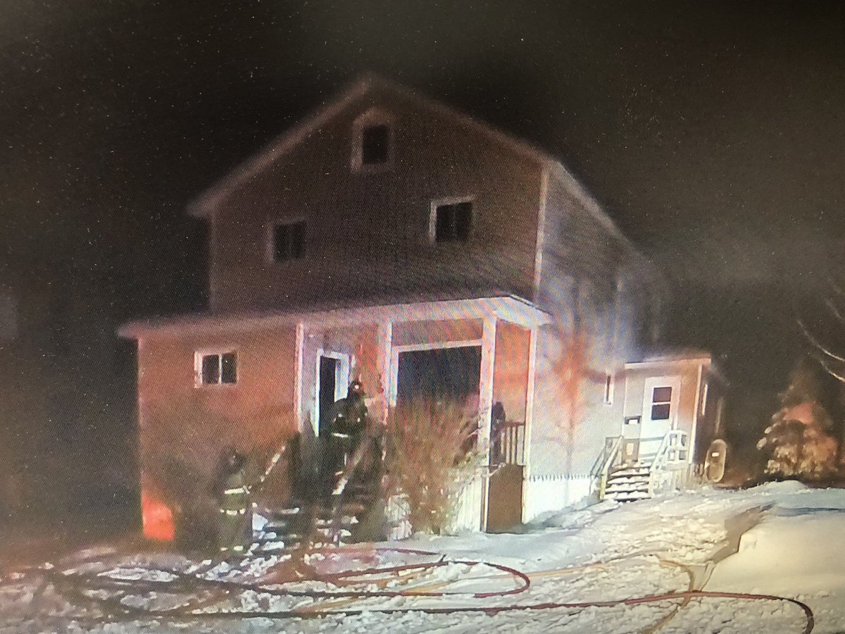 FirechiefVince's tweet photo. 24 @towngfw firefighters responded to a house fire in Monchy Road at 6am Sunday morning. Weather conditions slowed response but #GFWFire crews brought the upstairs bedroom fire under control within 6 minutes on arrival.Occupant taken to hospital for minor injury after escaping. https://t.co/2JueNs6dZQ