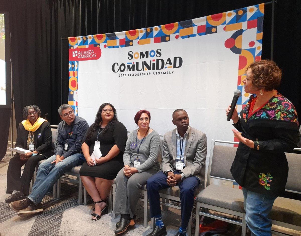 ALIANZAAMERICAS's tweet photo. Previo a las elecciones de los nuevos miembros de nuestra Junta Directiva, Claudia Lucero (@lucero523) de @CRLN_LA brinda unas palabras motivacionales a los candidatos, recordando los inicios de su trabajo en defensa de los derechos de las comunidades migrantes. #SomosComunidad https://t.co/kucDM8AwzV
