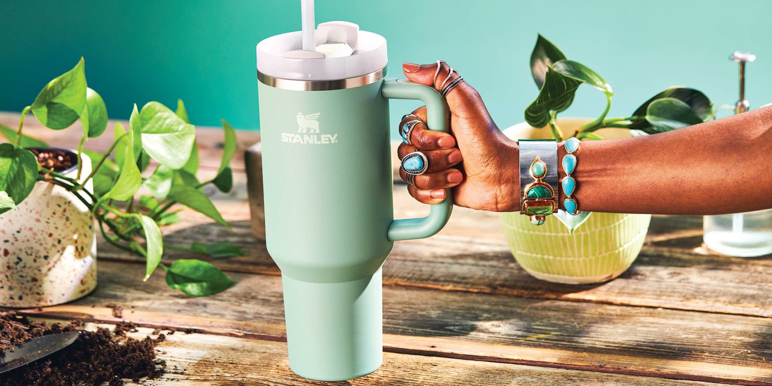 Daniel Murray on X: In 2016, @StanleyBrand released the Stanley 40oz  Adventure Quencher insulated tumbler. It was a monster reusable cup with a  tapered bottom, a handle, and a screw-top lid with