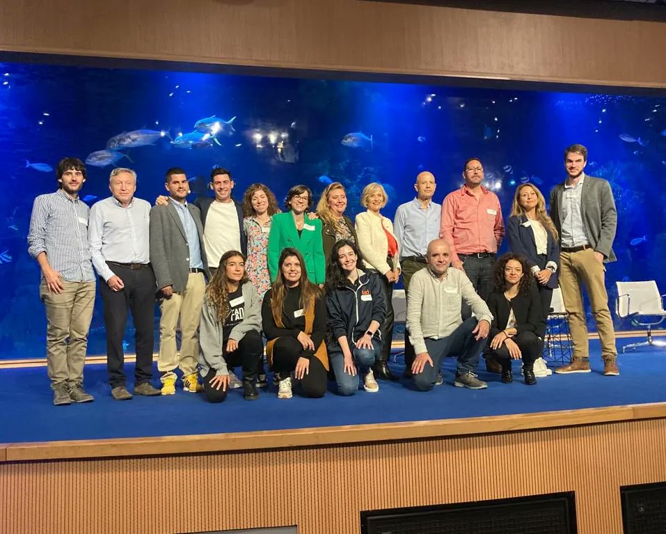 sarasanchezrema's tweet photo. Regresando desde Valencia, todavía de resaca emocional. Esta vez, ante los mejores profesionales de la comunidad de blogger de viajes de España.Gracias @MarcoVolador2 , @Valenciaturismo @KLM_ES .#klmhousevalencia #ValenciaEsAhora #compromisoiati y @Rusticae https://t.co/YQFywTTGr2