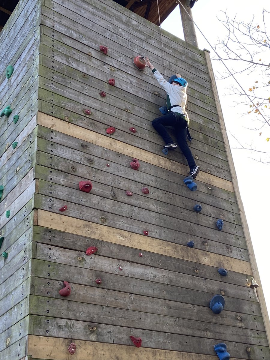 Boness_Science's tweet image. Climbing in the sunshine today ☀️ @Boness_Academy #LadderToSuccess #StudyWeekend #Motivation