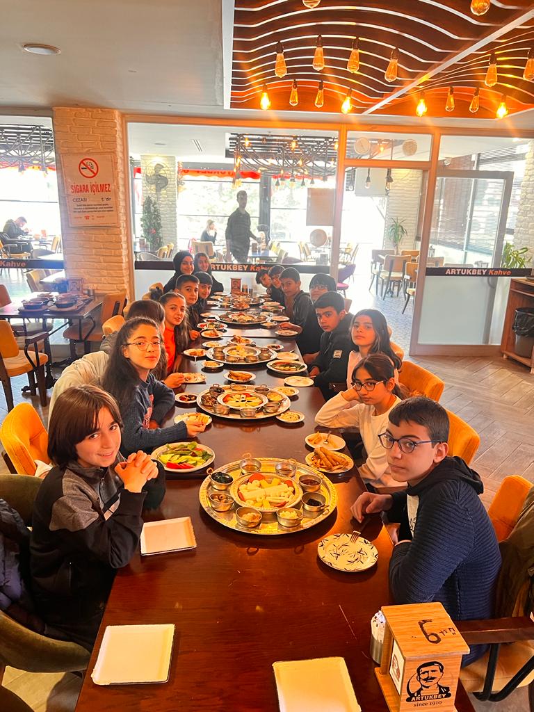 Deneme sınavımız da dereceye giren öğrencilerimizi sabah kahvaltısına görürdük 🥰🙂