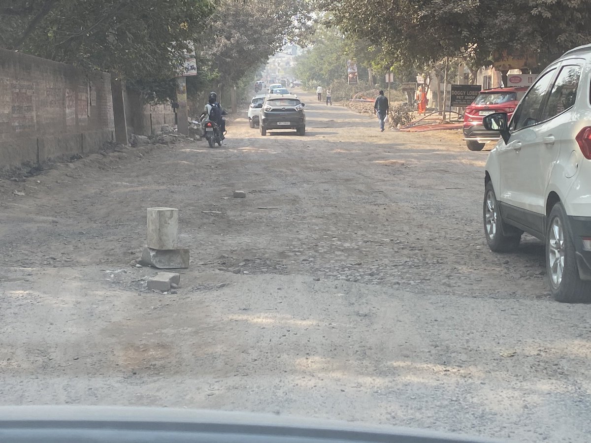 atul09sharda's tweet photo. Vikas!!!! @mlkhattar @PMOIndia @cmohry @KPGBJP 
Even after announcement by CM, no movement is visible on the ground . ￼ minister, chief minister and MLA have taken as too much for granted.
￼ is this Vikas in smart city ? If u don’t believe then visit Greenfield faridabad once. https://t.co/0nFYFP7zaP