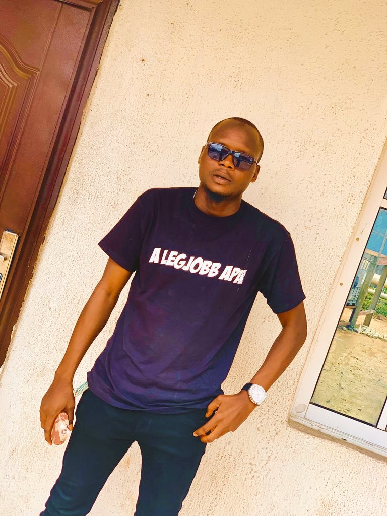 BashMarry's tweet photo. Black boy i want to be your friend if you like 👌👌 https://t.co/aZM7bn1iIm
