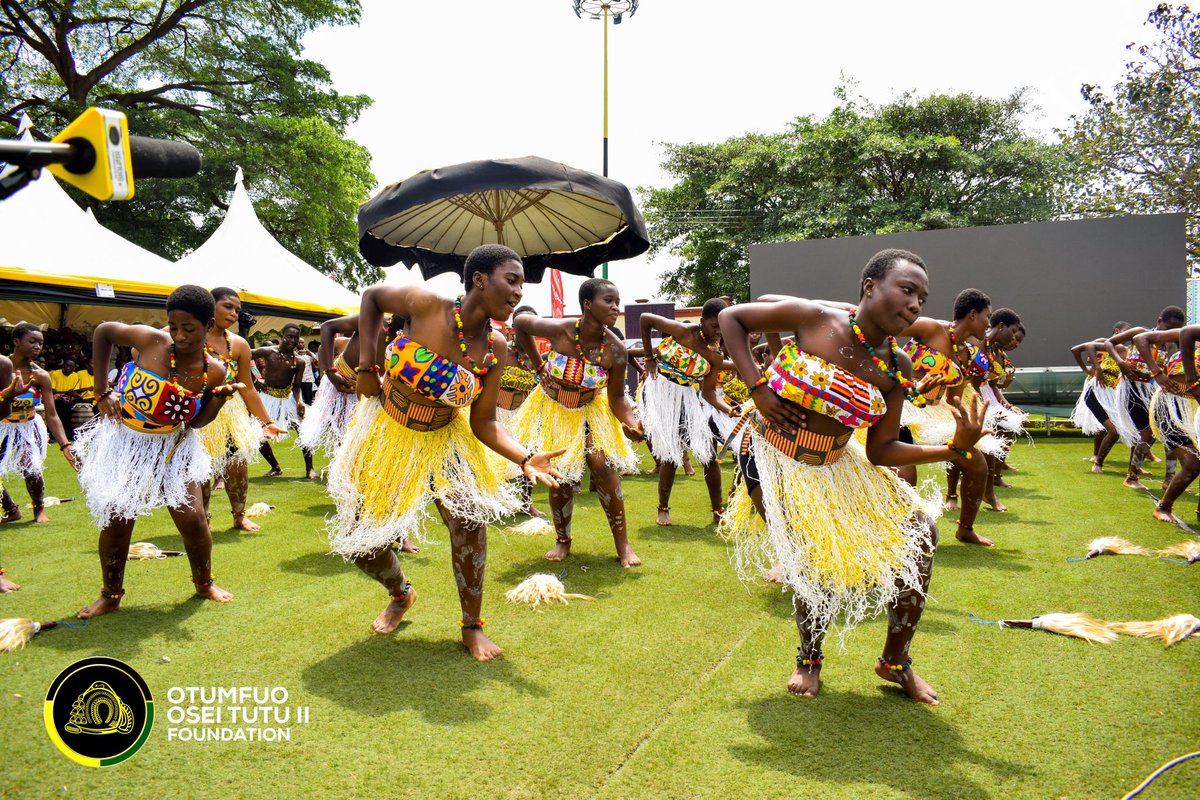 Otumfuofdn's tweet photo. We witnessed a beautiful cultural display by the KNUST cultural troupe
#OCRC #OtumfuoFoundation #otumfuo #Asantehene #ladyjulia #UN #UNESCO #literacychallenge #literacy #reading #readwide #girlpower #girlchild #GES #Ghana #education #JHS #radio #media #Facebook #USAID #SDG https://t.co/WI88aDgZnN