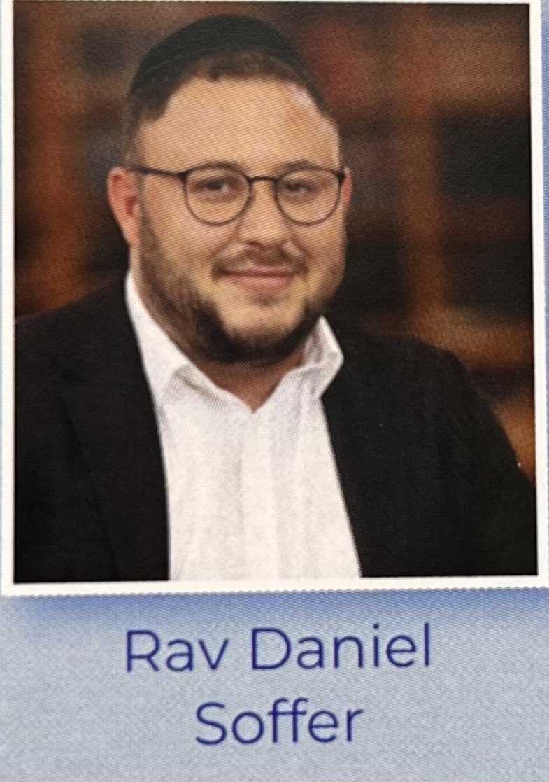 MrSinny's tweet photo. Rav Soff shlitah, an inspiration to many, carrying the the reishit brochure and taking the subtle smirk to a whole different level #africa #spaethisback #soffdoesthemost https://t.co/f8IU0rB0X6