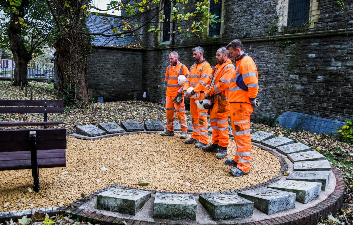 AlunGriffiths_'s tweet photo. Our team recently refurbished St Tydfil's Church Merthyr, Memorial area, ahead of Armistice Day and today's Remembrance Sunday.

#proud #griffithsinthecommunity #remembranceday #armisticeday #lestweforget https://t.co/DFVTuOIPeU