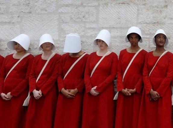amparo_manes's tweet photo. En relación con los vientres de alquiler, ¿Dónde se ha visto que la persona que va a recibir un favor le ponga condiciones a la persona que altruistamente se lo hace? Solo cuando el altruismo procede de mujeres pobres y vulnerables.

#ExplotacionReproductiva 
#NoVientresAlquiler https://t.co/Rb73aosQ4u
