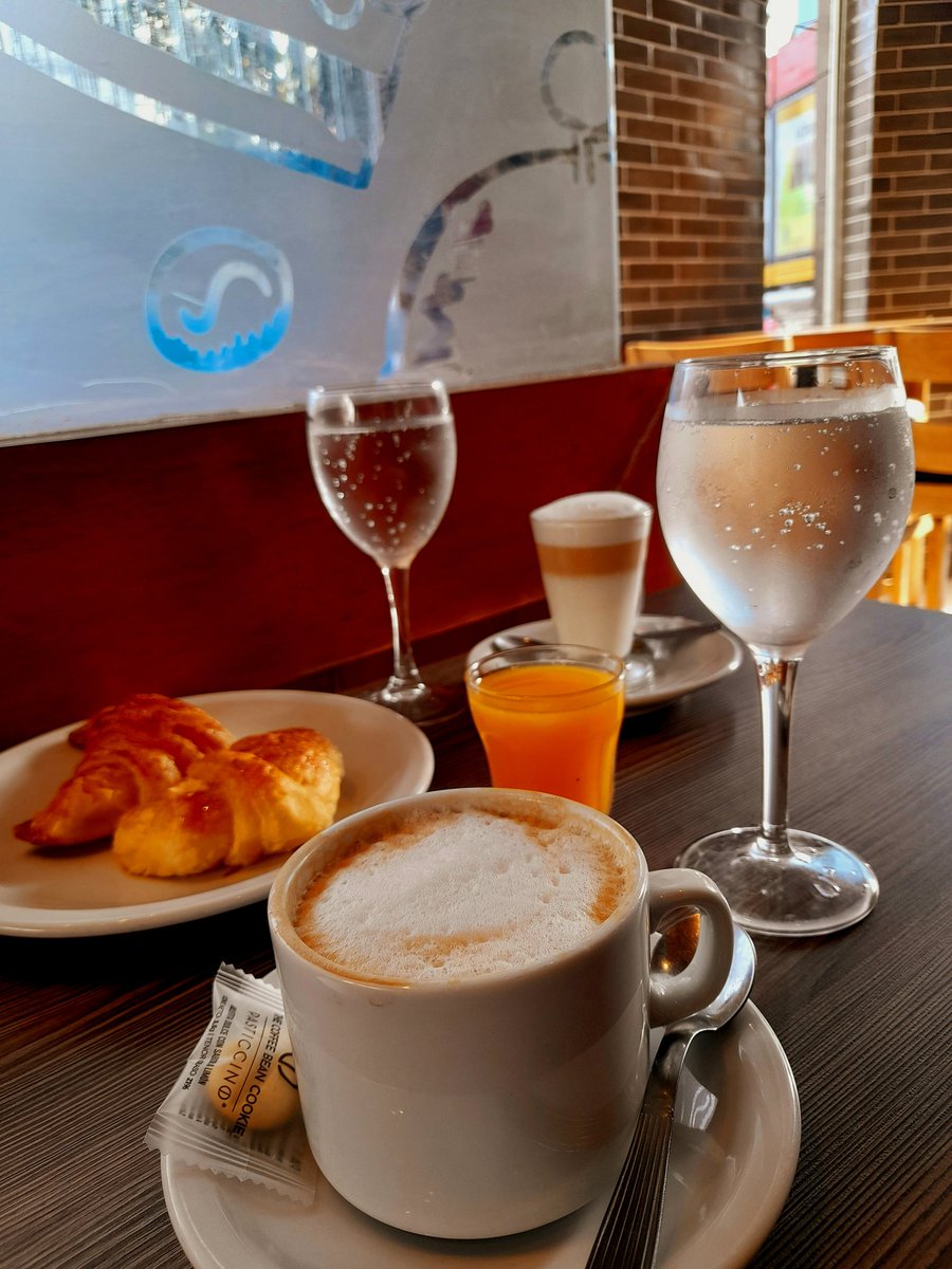 EleoValentini's tweet photo. Desayunito... #FelizDomingo #ElPindal #PhEleoValentini https://t.co/XpI7THszil