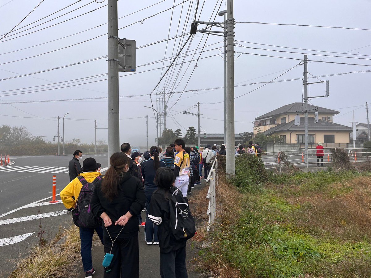 tochigi_gb's tweet photo. 本日、第33回ウォークin絹あるけあるけシルクロード2022に #佐々木斗夢 #大宅健介 #清水武蔵 選���が参加いたしました！

地域の皆さんと一緒にウォーキングを楽しみました👏

ご参加ありがとうございました😊

#信念
#栃木ゴールデンブレーブス https://t.co/Ody3L2Lume