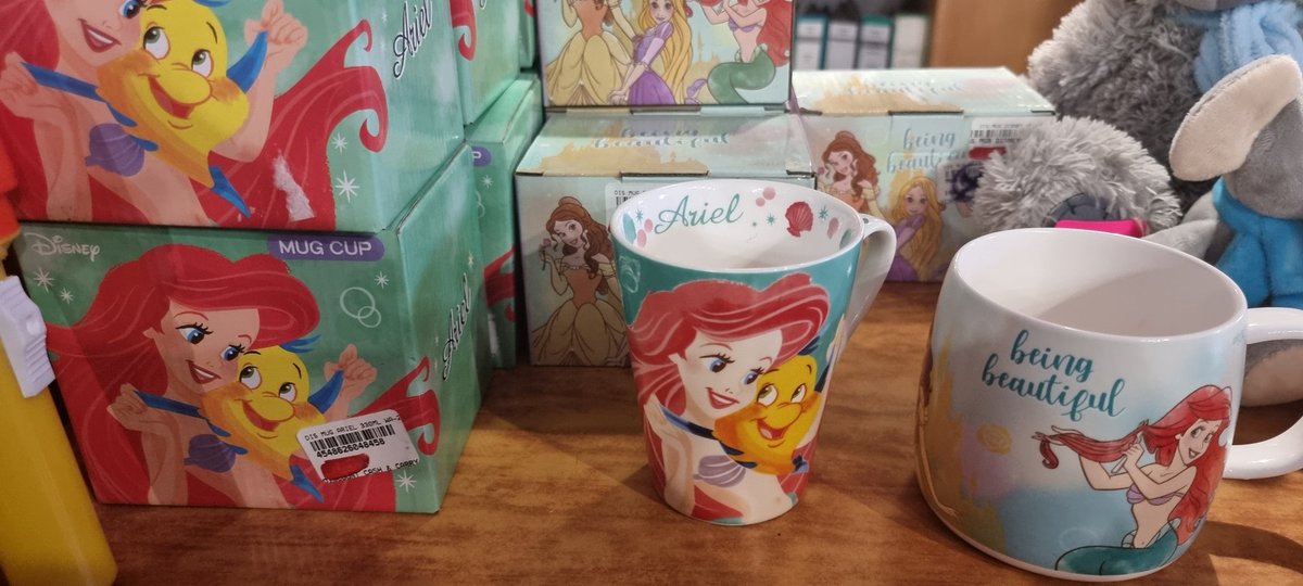 GaloreSA's tweet image. Oh my.... Those biscuits are divine! ☺️

Nice merchandise as well to remember such a special day.

#LittleMermaidJR
#UnfoldGSA
#GaloreSAEntertainment

@CoLabNetwork
@peoples_theatre